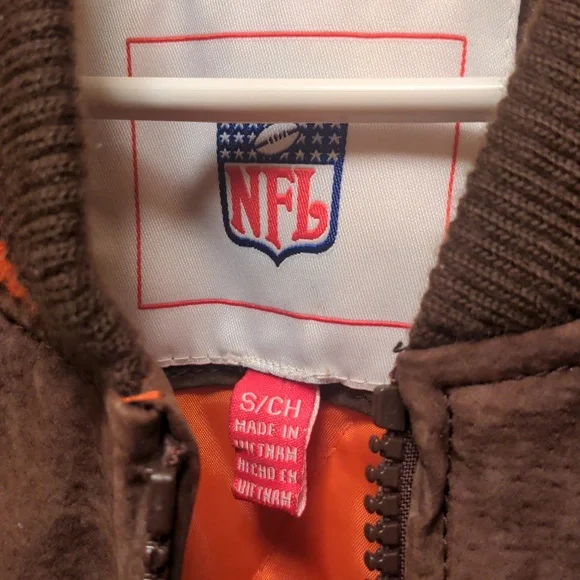 Men's "Cleveland Browns" suede varsity jacket. Fully lined. 2 outside pockets - Picture 4 of 7